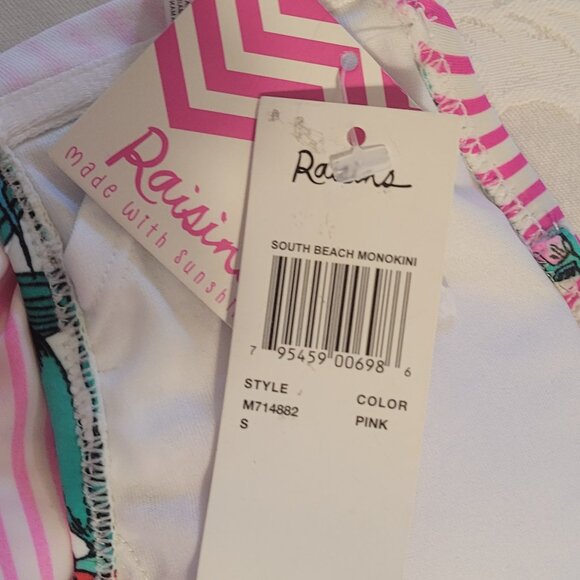 ✨NWT✨ Gorgeous Raisins Cut-Away Swimsuit - Picture 5 of 6